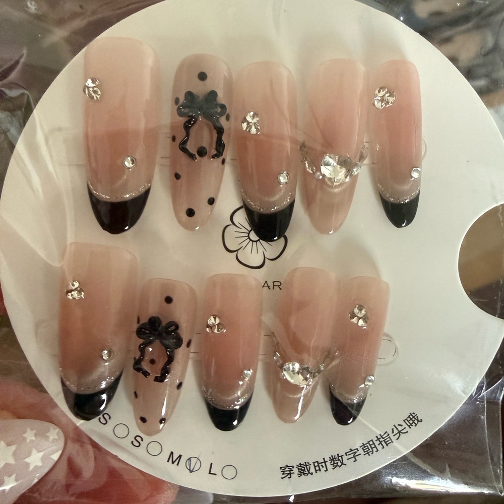 Assorted Press on Nail Sets - Bundle of 12 - Picture 7 of 15